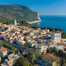 località di Sirolo