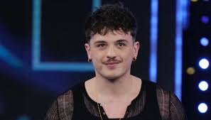 olly: Gli Inizi e la Formazione………………………..
