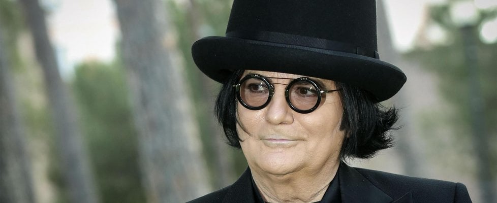 Renato Zero: Il Poeta Ribelle che Ha Conquistato l’Italia…